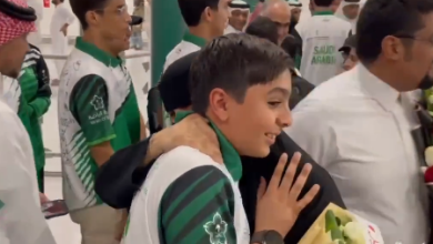 صورة بالفيديو.. وصول فريق المملكة الفائز ببرونزية الأولمبياد العالمي للروبوت