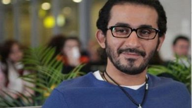 صورة أحمد حلمي: “مثلت بالصدفة واشتغلت في مطبعة وأخدت موهبة الرسم من والدتي”