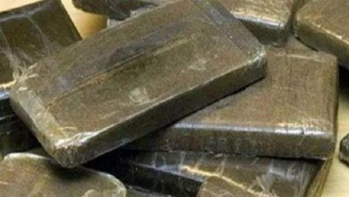 صورة طفلة 8 سنوات تناولت الحشيش عند طريق الخطأ وكشفت والدها.. وهذا ما حدث لها