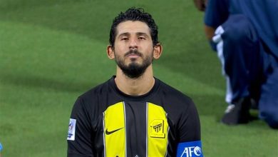 صورة حجازي بعد غياب 190 يومًا ينفعل على حكم مباراة الاتحاد السعودي وسباهان الإيراني
