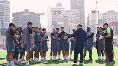 صورة في حضور سيلمان.. جلسة هامة لمعتمد جمال مع لاعبي الزمالك بعد تأجيل مواجهة الاتحاد