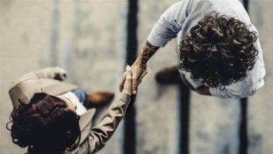 صورة تحية الغرباء.. خطوة صغيرة تصنع فرقًا كبيرًا