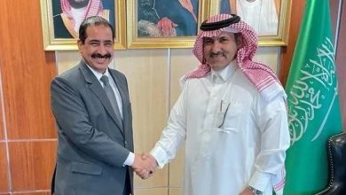 صورة السفير آل جابر يلتقي وزير الداخلية اليمني  أخبار السعودية