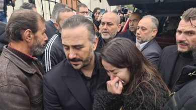 صورة “تأثرت كثيرا”.. نبيلة عبيد تعزي قصي خولي في وفاة والده
