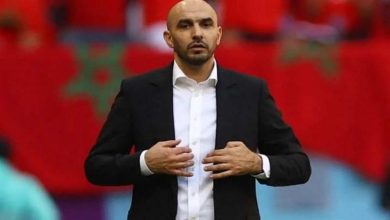 صورة الإيقاف ينتظر مدرب منتخب المغرب.. الكشف عن قرار الاتحاد الأفريقي لكرة القدم تجاه وليد الركراكي