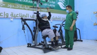 صورة مركز الأطراف الصناعية في مأرب يقدم خدماته الطبية لـ 322 مستفيداً خلال يناير الماضي