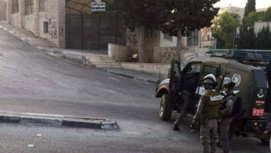 صورة النضال الشعبي تدين مصادرة الاحتلال لاراضي من جامعة القدس لشق شارع استيطاني