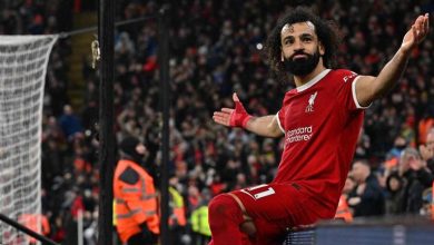 صورة موقف إنساني لمحمد صلاح مع طفل يشجع ليفربول (فيديو)