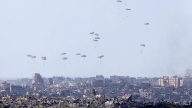 صورة بينهم أمريكا.. 5 دول تنزل المساعدات جواً لغزة  أخبار السعودية