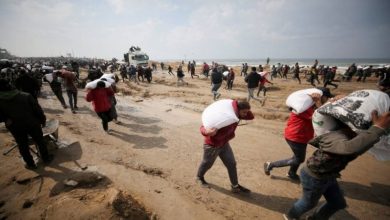 صورة بعد تأخير لعدة أشهر: انطلاق شحنة طحين من ميناء أسدود إلى غزة