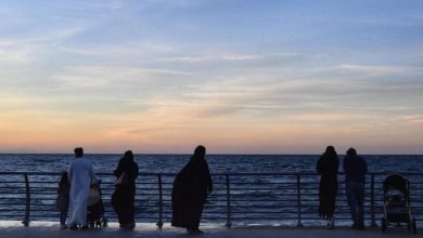 صورة الإفطار على كورنيش جدة عادة رمضانية يحرص عليها السكان والزوار