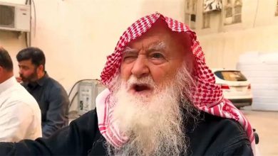 صورة قدم المشروبات مجاناً مدة 40 عاماً.. وفاة الشيخ “أبو السباع” مُطعم زوار المسجد النبوي – فيديو
