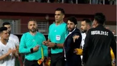 صورة “بعد المطالبة بشطبه”.. ماذا تقول لوائح الكاف بشأن اللاعب المعتدي على محمد معروف؟
