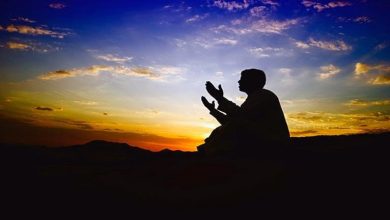 صورة دعاء في جوف الليل: اللهم إنا نسألك أن تستجيب دعواتنا وتحقق رغباتنا وتقضي حوائجنا