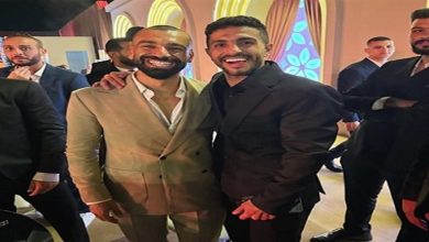 صورة “رفقة صلاح”.. أيمن أشرف يهنئ محمد هاني بمناسبة حفل زفافه