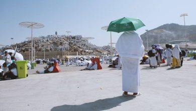 صورة «الصحة» تحذّر الحجاج: حرارة الأسطح تصل إلى 72 درجة مئوية في بعض المناطق الجبلية بـ«المشاعر»  أخبار السعودية