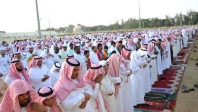 صورة المصلون يؤدون صلاة عيد الأضحى في مختلف أنحاء المملكة