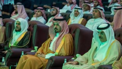 صورة أمير المدينة يكرّم الفائزين بالمراكز الأولى في هاكاثون «تحدي وقف»  أخبار السعودية
