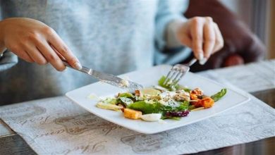 صورة عواقب وخيمة.. ما هو اضطراب نهم الطعام؟