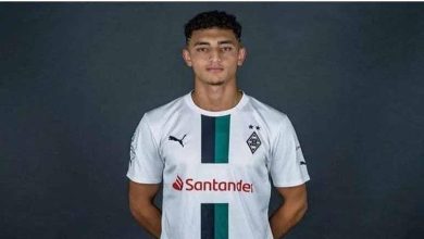 صورة والد مصطفى أشرف: نجلي قريب من الانتقال إلى الزمالك