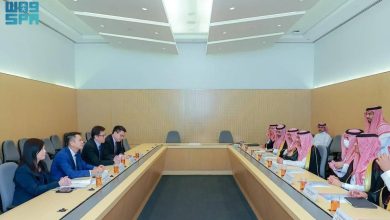 صورة الخريف يبحث تعزيز التعاون الصناعي مع مسؤولين حكوميين في هونغ كونغ  أخبار السعودية
