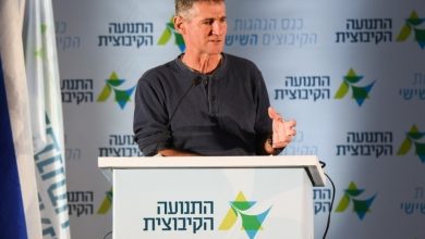 صورة زعيم إسرائيلي معارض مهاجما نتنياهو: رئيس الوزراء يحاول شنَّ حملة إنقاذ يائسة لنفسه