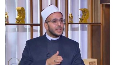 صورة خاص| أمين الفتوى يحسم جدل فتوى المطرب عمر كمال