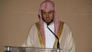 صورة تضييع لمعنى العبوديَّة.. إمام المسجد النبوي يحذر من جعل الأولياء والصَّالحين واسطة مع اللَّه