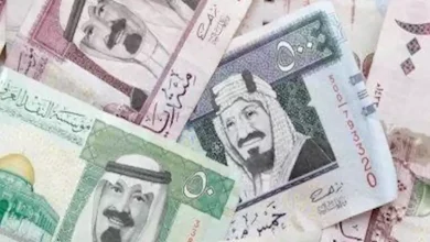 صورة الريال السعودي يعكس اتجاهه وينخفض مقابل الجنيه في 5 بنوك في تعاملات ال