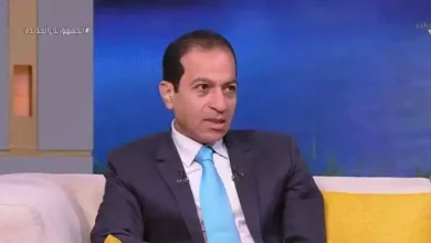 صورة خبير اقتصادي يوضح تأثير قرار المركزي على تقليل التضخم