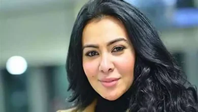 صورة بـ”الأحمر الناري”.. 5 صور ومعلومات عن إطلالة ميرهان حسين