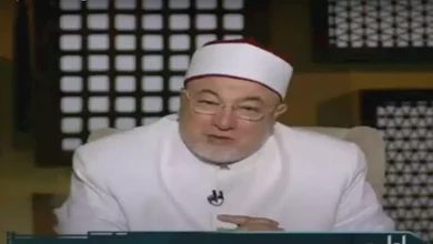 صورة خالد الجندي يوضح أنواع البديهيات في القرآن