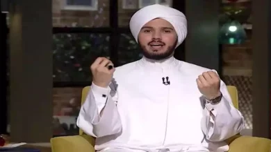 صورة داعية إسلامي يوضح وصف وجه النبي كما لو كنت تراه