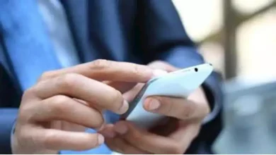 صورة مع إطلاق “تليفوني”.. احذر مشاركة رقم الـ “IMEI” لهاتفك: 4 مخاطر كبيرة