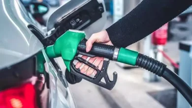 صورة بعد ارتفاع أسعاره.. 5 أخطاء شائعة تزيد من استهلاك البنزين بسيارتك