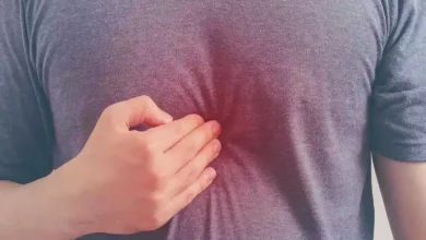 صورة ما أسباب وأعراض آلام البطن عند الرجال؟
