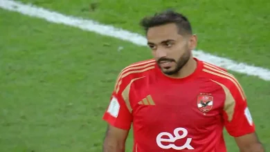 صورة “ركلة ترجيح مصيرية وفرصة تسجيل مهدرتين”.. ماذا قدّم كهربا مع الأهلي أمام باتشوكا؟ (تقرير رقمي)