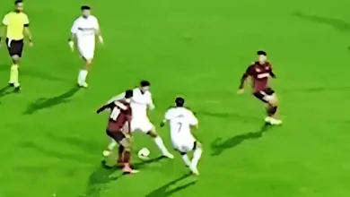 صورة لقطة المباراة.. مهارة رائعة من أحمد القندوسي لعبدالله السعيد (فيديو)