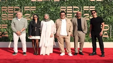 صورة بالصور| صناع “البحث عن منفذ لخروج السيد رامبو” على السجادة الحمراء لمهرجان البحر الأحمر السينمائي