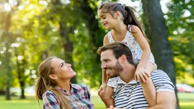 صورة العلاقة مع الوالدين.. كيف تؤثر على الرفاهية عند البلوغ؟