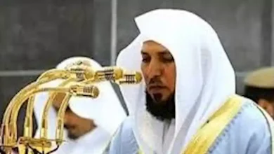 صورة خطيب المسجد الحرام: لا يجوز الاستغاثة بالأولياء ولا البناء على قبورهم
