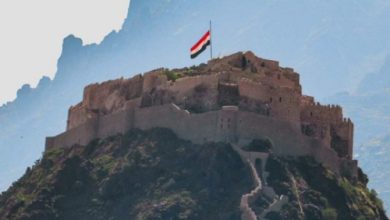 صورة محور تعز: قتلنا مشرف حوثي واُصيب أحد جنودنا