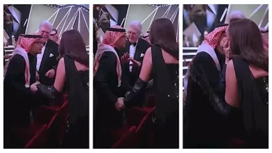 صورة “قُبلة” من عبدالمجيد عبدالله لـ أنغام تثير الجدل.. وحسين فهمي ينقذ الموقف (صور وفيديو)