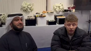 صورة فيديو- لاعب مانشستر يونايتد يتلو القرآن أمام الشيخ مشاري العفاسي
