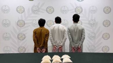 صورة «مكافحة المخدرات» بالرياض تقبض على 3 مقيمين لترويجهم 3 كيلوغرامات من الشبو  أخبار السعودية