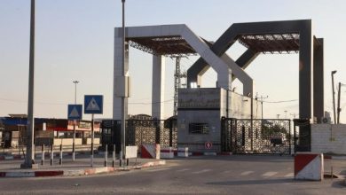 صورة معاريف : نتنياهو يخطط لفرض فتح رفح باتجاه واحد بعد اتفاقية الغاز
