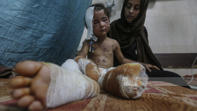 صورة عشرات الشهداء والجرحى في قصف الاحتلال مدينتي خان يونس وغزة