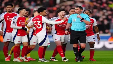 صورة طاقم حكام مباراة أرسنال وباريس سان جيرمان في دوري أبطال أوروبا