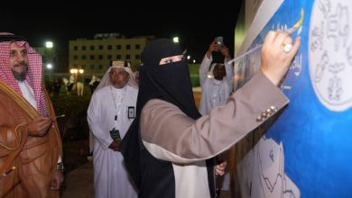 صورة اللهيبي تشارك الطلاب والطالبات في رسم جدارية «يوم بدينا» في ذكرى التأسيس  أخبار السعودية