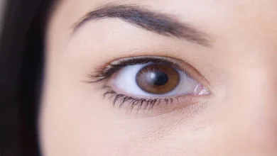 صورة ما أسباب ضبابية الرؤية في الصباح؟